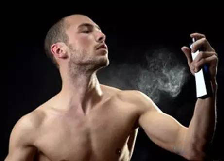 揭開男士香水誘惑的秘密：二氫茉莉酮酸甲酯